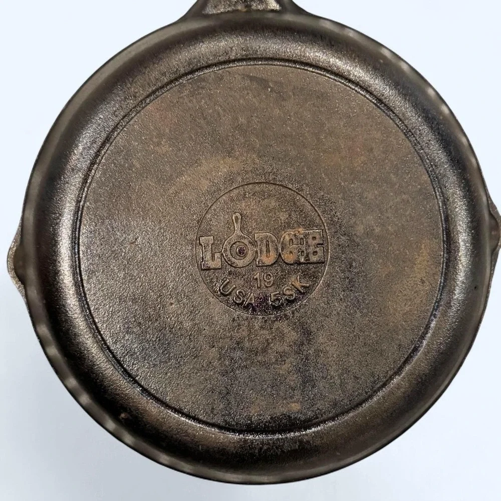 Lodge No 5 Cast Iron Skillet 8